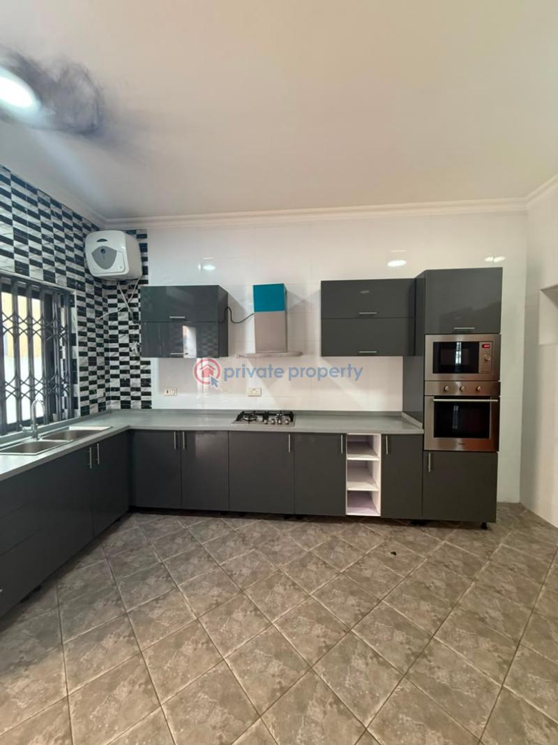 4 bedroom House For Rent A&c Mall Accra East Legon  - 12