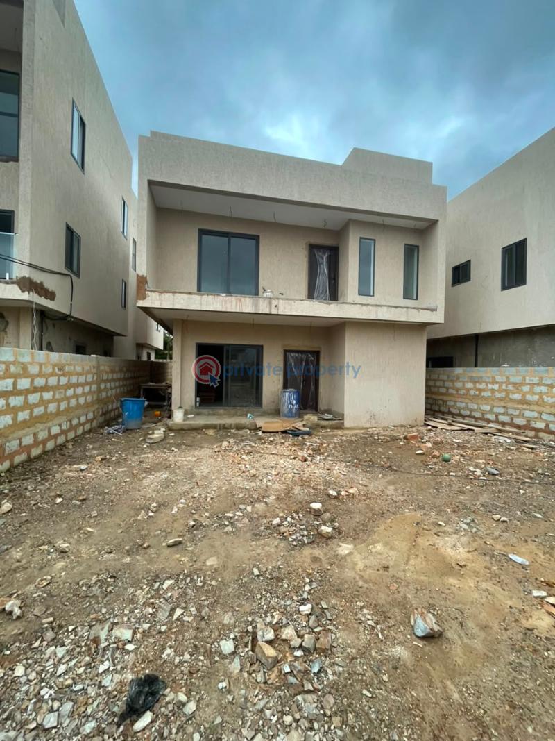 4 bedroom House For Sale East Airport Airport Residential Area Accra - 3