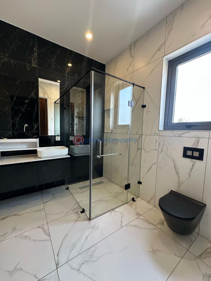 4 bedroom House For Sale Lashibi Spintex Accra - 8