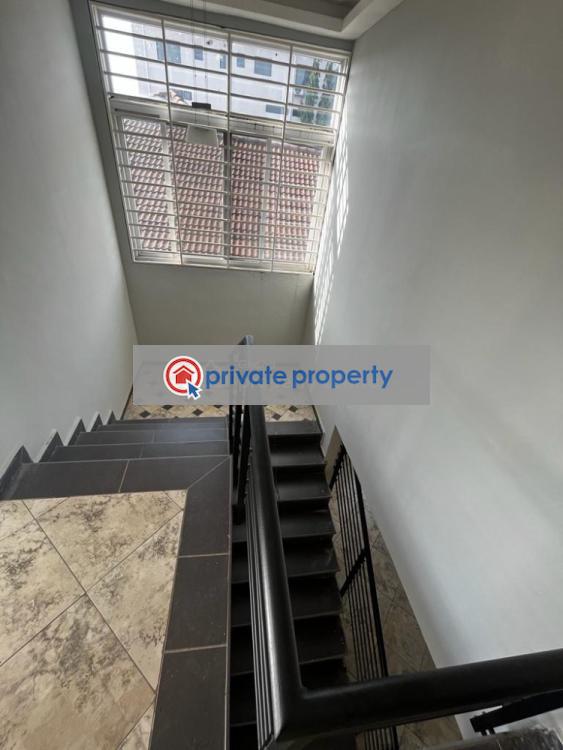 4 bedroom House For Sale &nbsp;american House East Legon Accra - 10
