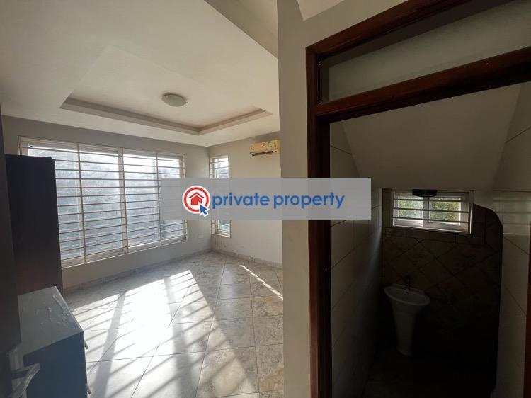 4 bedroom House For Sale &nbsp;american House East Legon Accra - 8