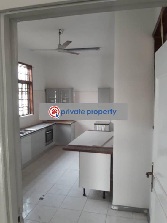 4 bedroom Detached Bungalow For Sale &nbsp;dansoman Opposite Papa's Pizza Accra Metropolitan  - 5
