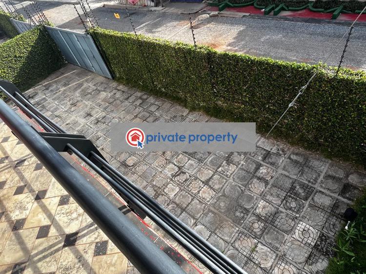 4 bedroom House For Sale &nbsp;american House East Legon Accra - 4