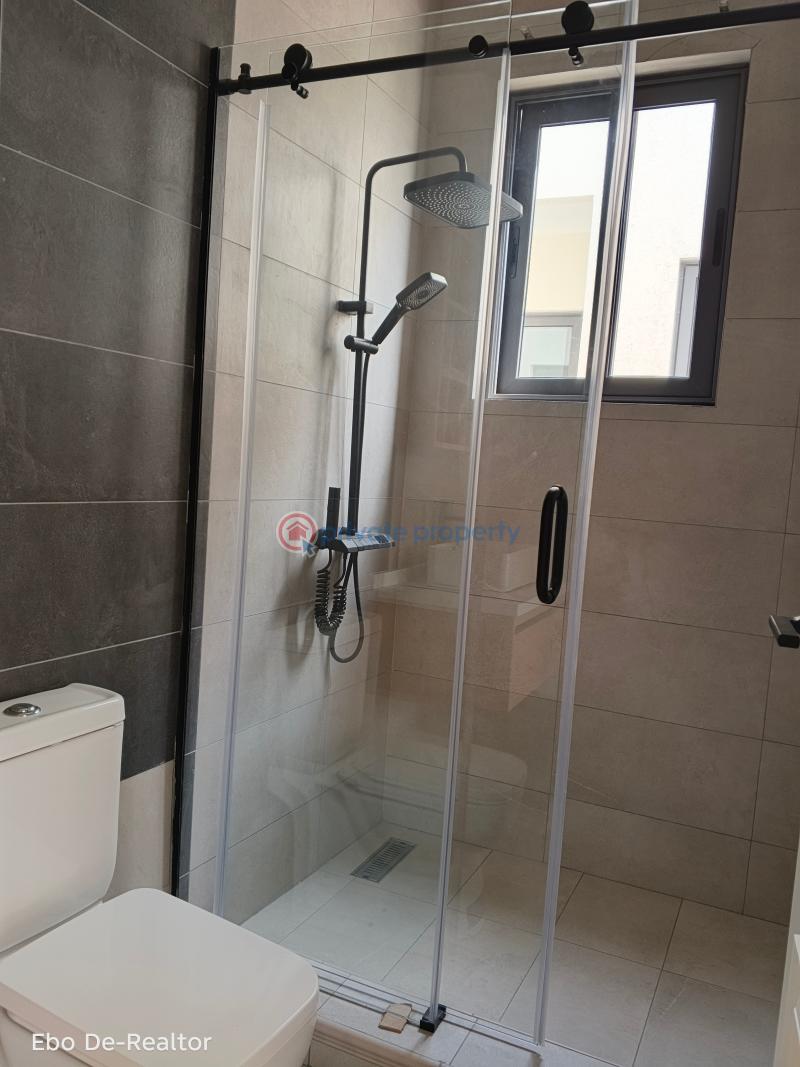 4 bedroom House For Sale School Junction Adjiringanor East Legon Accra - 8