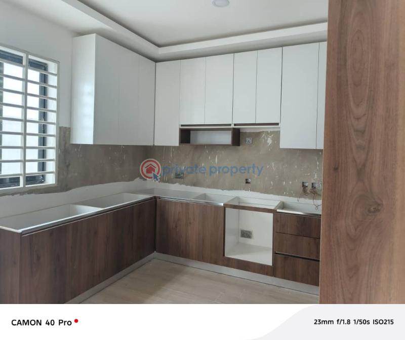 4 bedroom House For Sale Sakumono Spintex Accra - 5