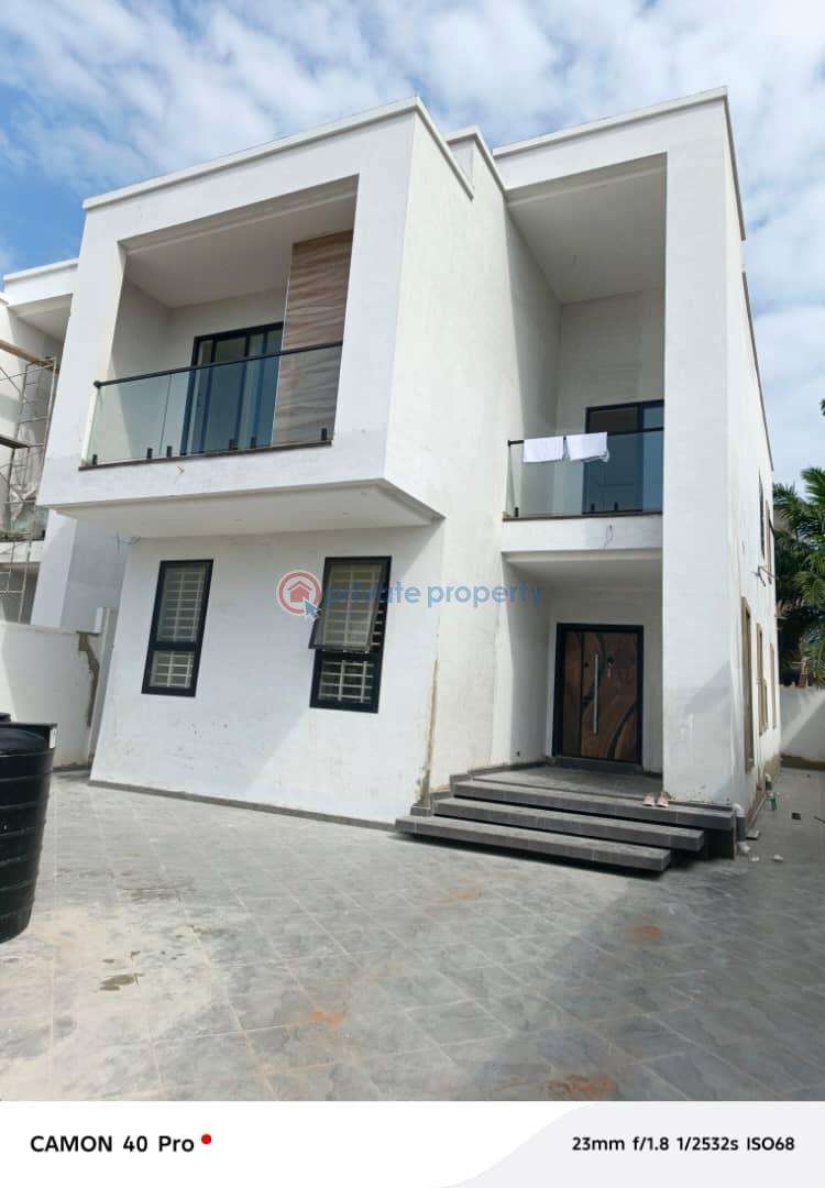4 bedroom House For Sale Sakumono Spintex Accra - 0