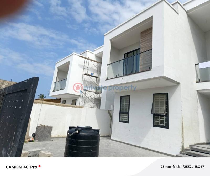 4 bedroom House For Sale Sakumono Spintex Accra - 8