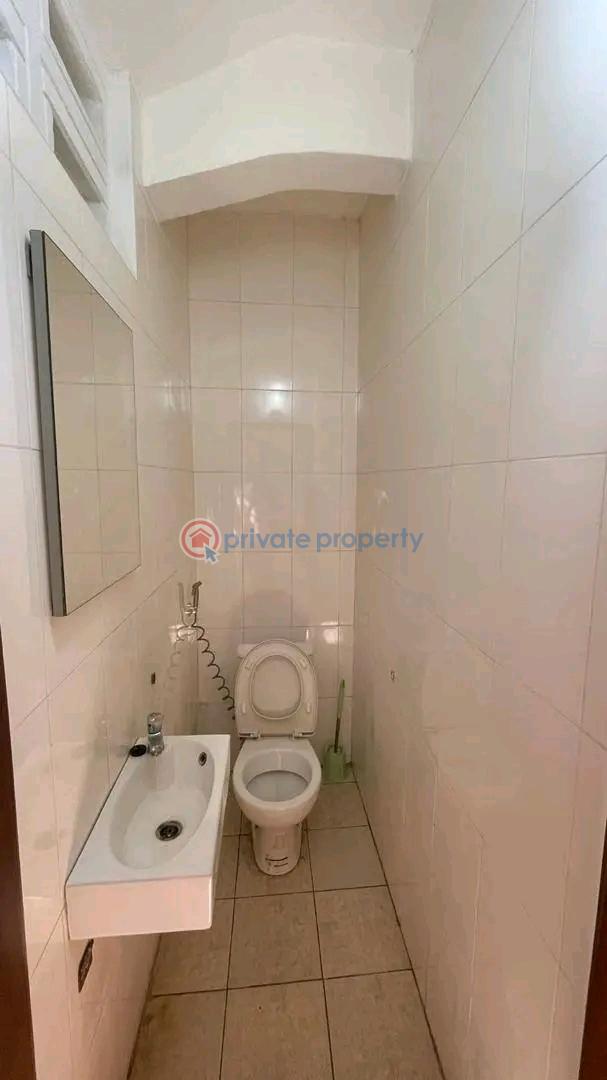 4 bedroom House For Rent Tesano Accra - 9