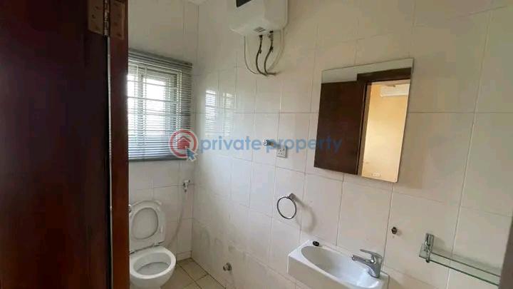 4 bedroom House For Rent Tesano Accra - 8