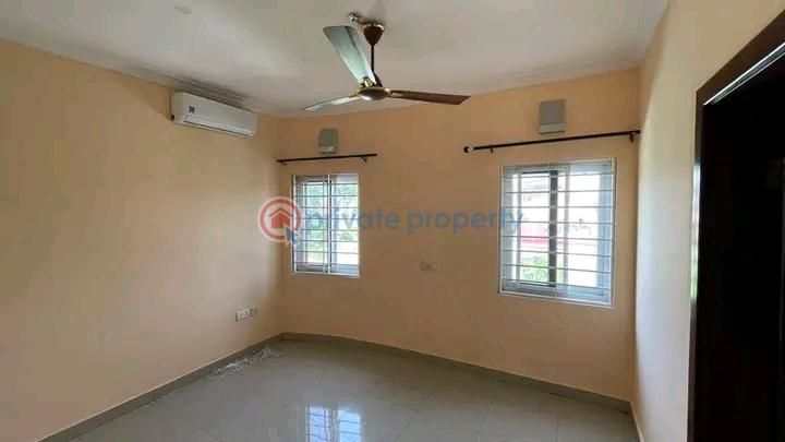4 bedroom House For Rent Tesano Accra - 5