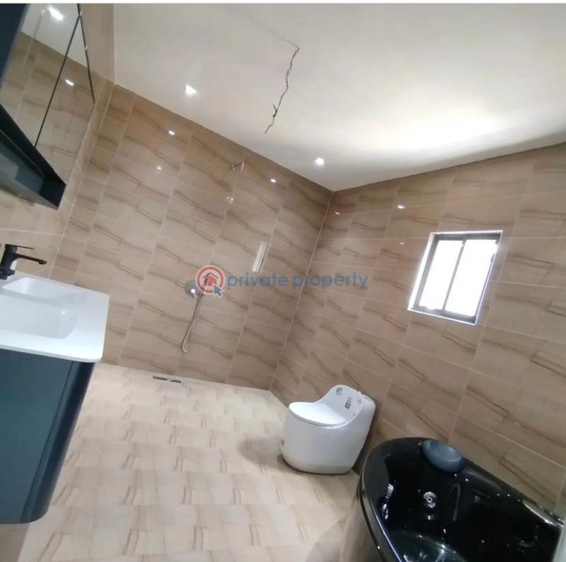 4 bedroom House For Sale Lakeside Estates. Adenta Municipal Accra - 8