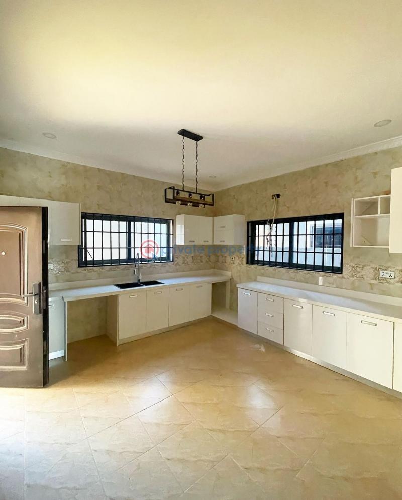 4 bedroom House For Rent Ogbojo Adenta Municipal Accra - 6