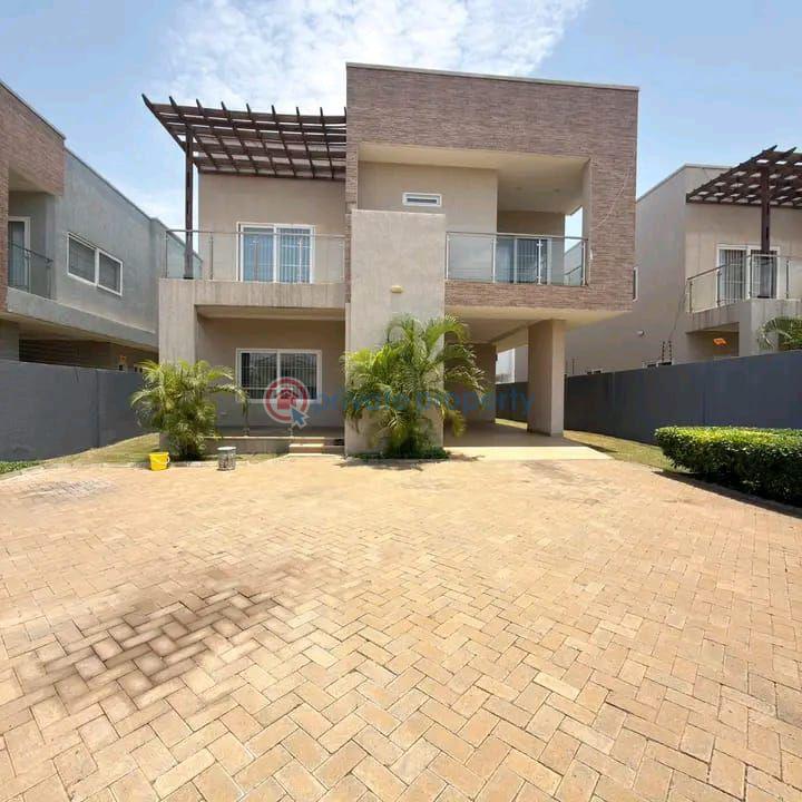 4 bedroom House For Rent East Airport Airport Residential Area Accra - 0