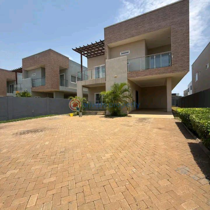 4 bedroom House For Rent East Airport Airport Residential Area Accra - 3