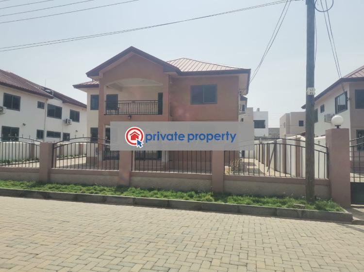 4 bedroom House For Sale &nbsp;oyarifa La Nkwantanang Madina Municipal Accra - 1