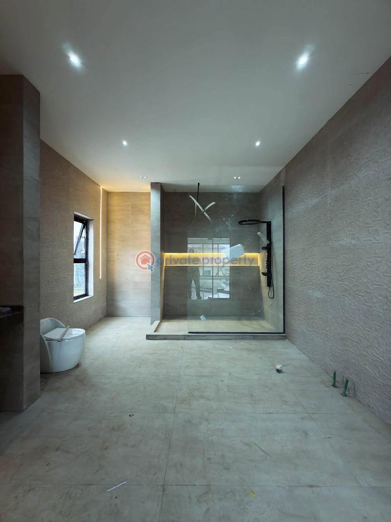 4 bedroom House For Sale Adjiringanor East Legon Accra - 2