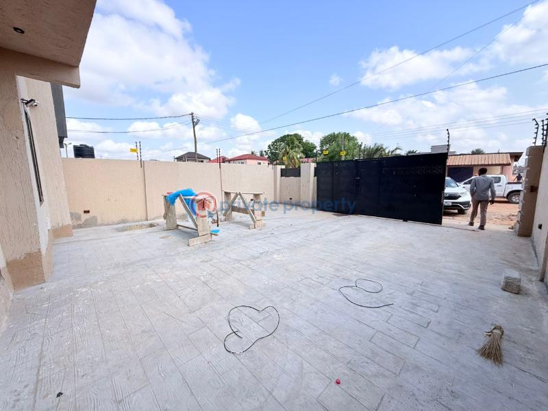 4 bedroom House For Sale Teshie-Nungua Estates Accra - 2