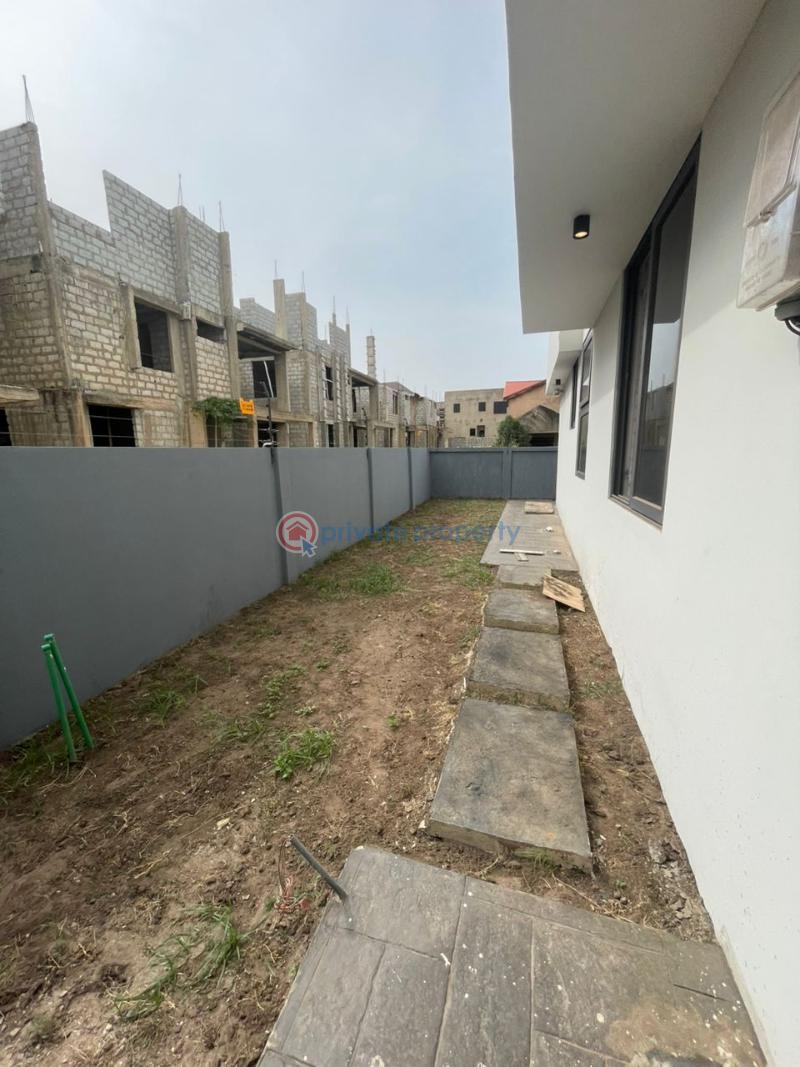 4 bedroom House For Sale Baatsonaa Spintex Accra - 14
