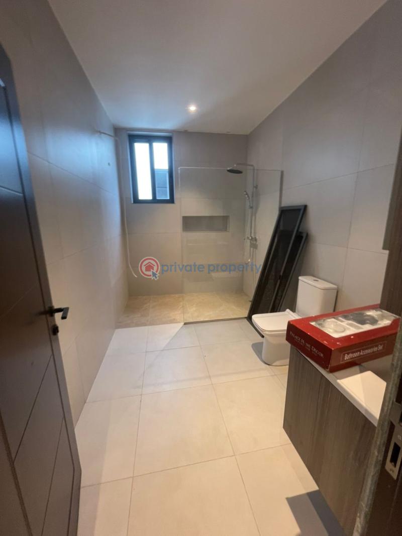 4 bedroom House For Sale Baatsonaa Spintex Accra - 9