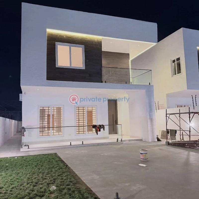 4 bedroom House For Sale Sakumono Spintex Accra - 0