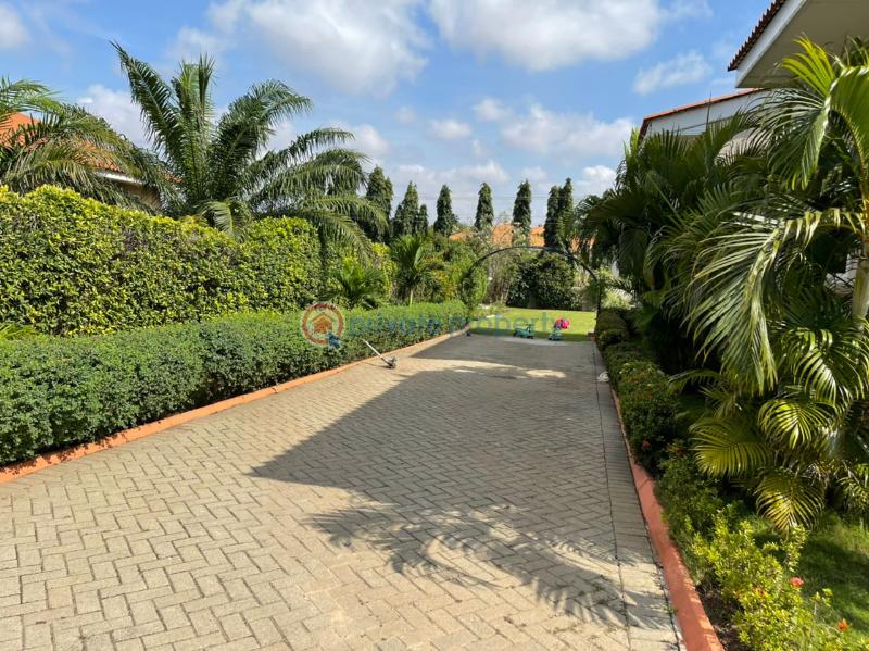 4 bedroom House For Rent East Airport Airport Residential Area Accra - 1