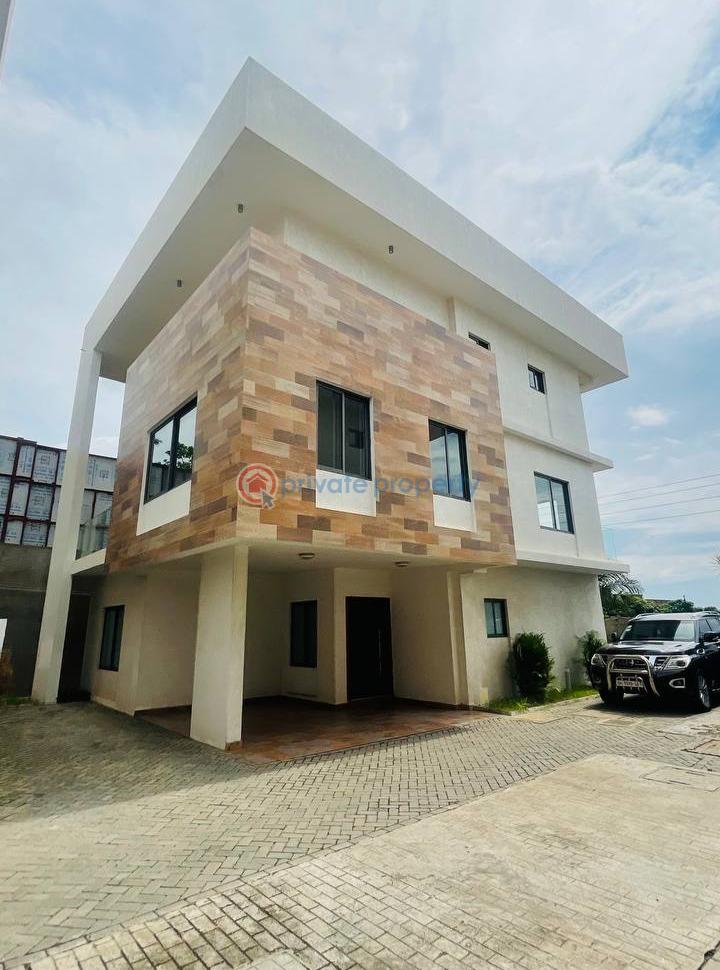 4 bedroom Townhouse For Rent Airport Residential Area Accra - 0