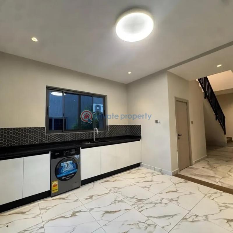 4 bedroom House For Sale School Junction Ashaley Botwe Adenta Municipal Accra - 7