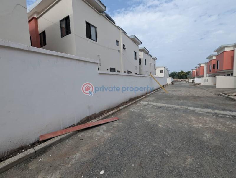 4 bedroom House For Sale Achimota Accra - 6