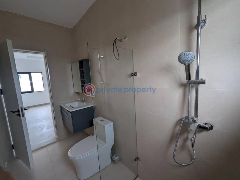 4 bedroom House For Sale Achimota Accra - 9