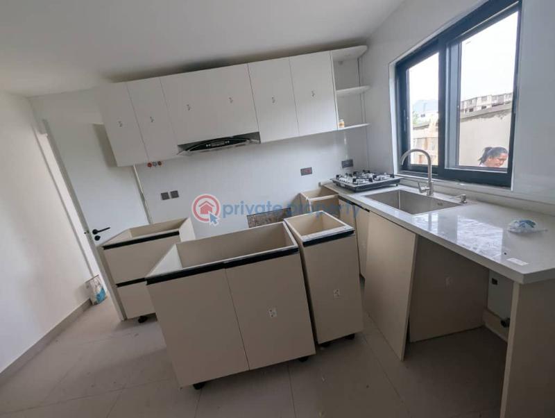 4 bedroom House For Sale Achimota Accra - 8