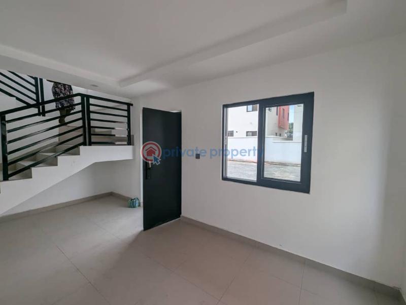 4 bedroom House For Sale Achimota Accra - 3