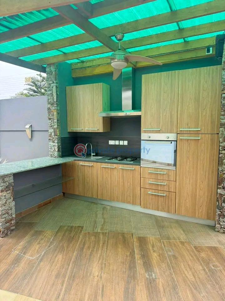 4 bedroom House For Rent Airport Residential Area Accra - 4