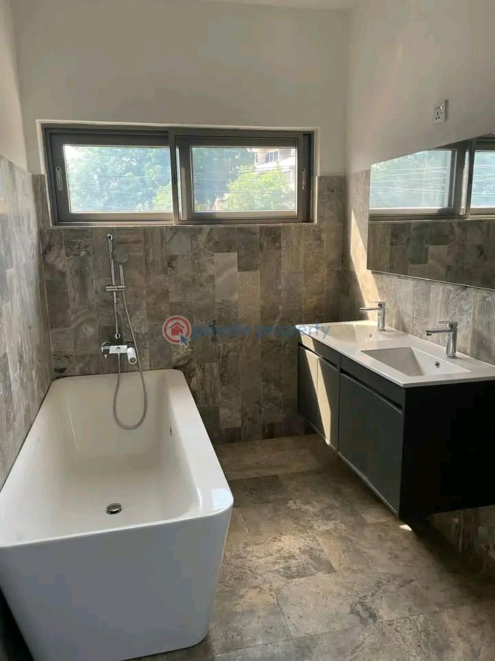 4 bedroom Townhouse For Rent Cantonments Accra - 5