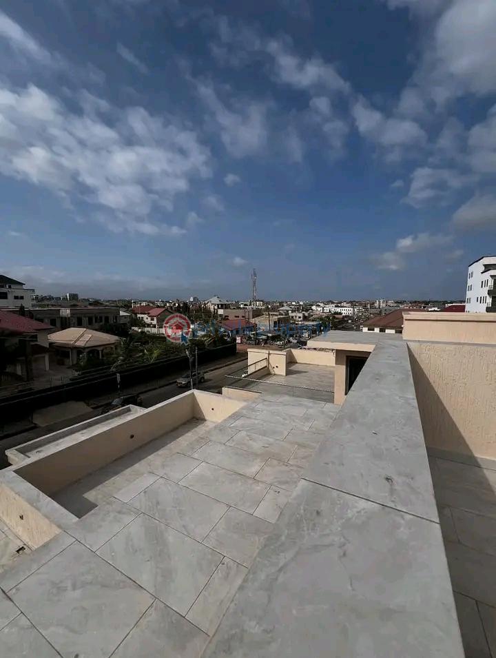 4 bedroom Townhouse For Sale East Airport Airport Residential Area Accra - 7