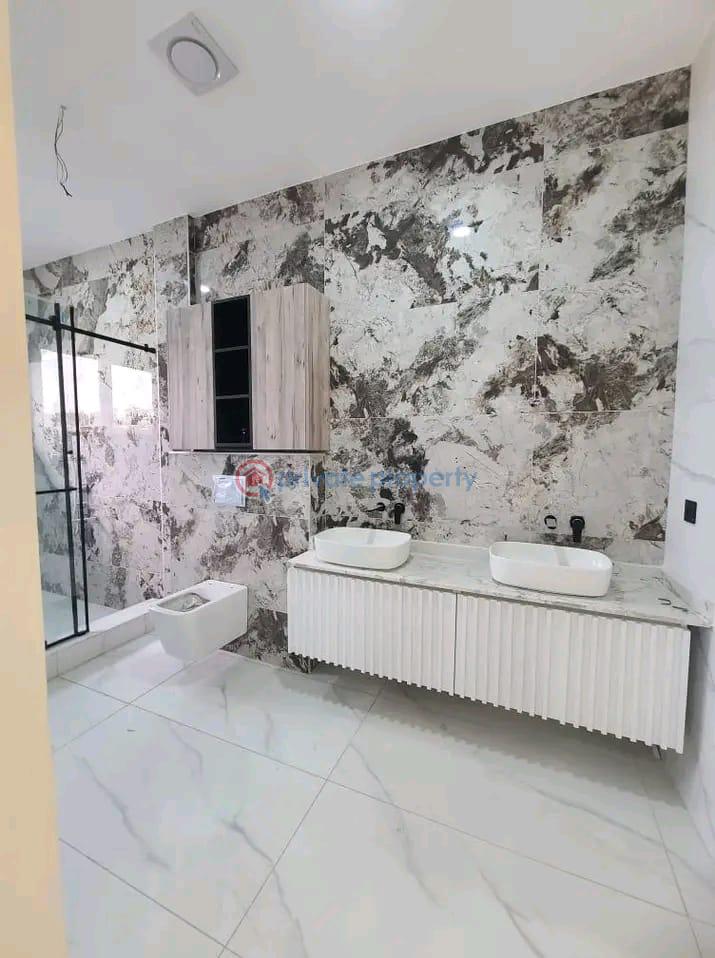 4 bedroom House For Sale American House East Legon Accra - 5