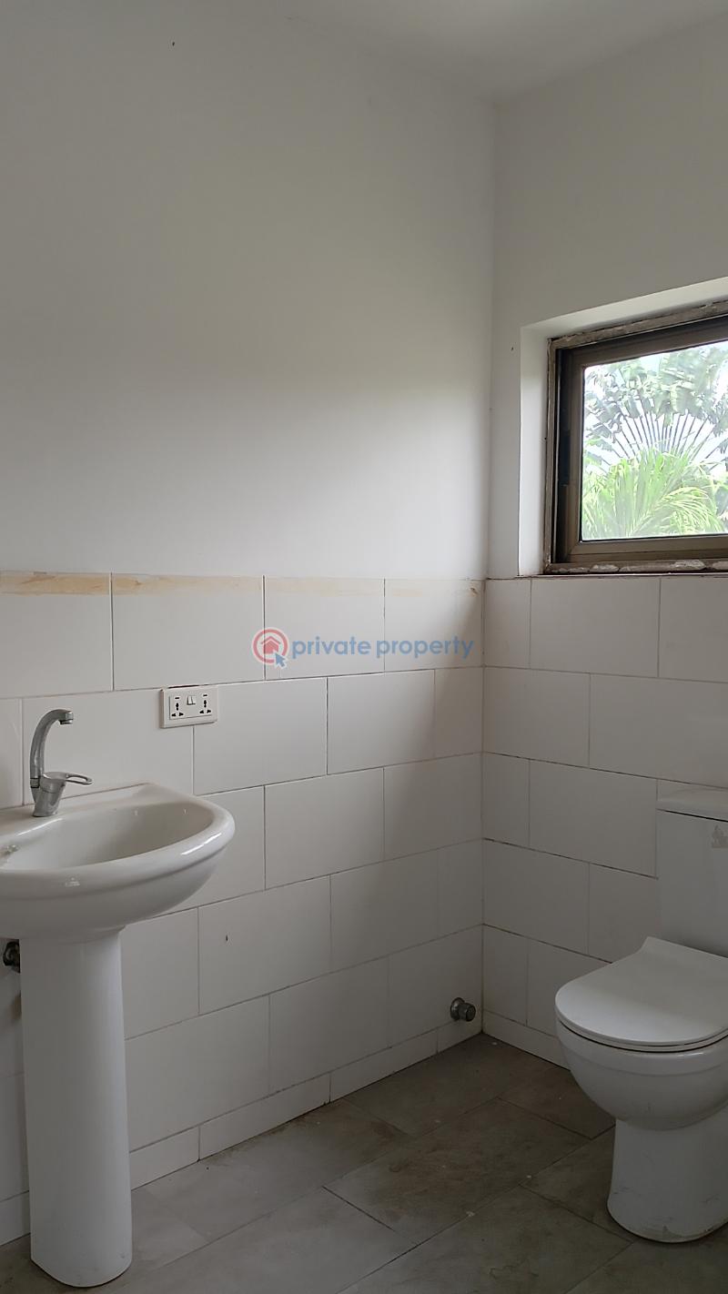 4 bedroom Semi detached Duplex For Rent North Legon , Atlantic Mall. Opposite The Police Station North Legon Accra - 7