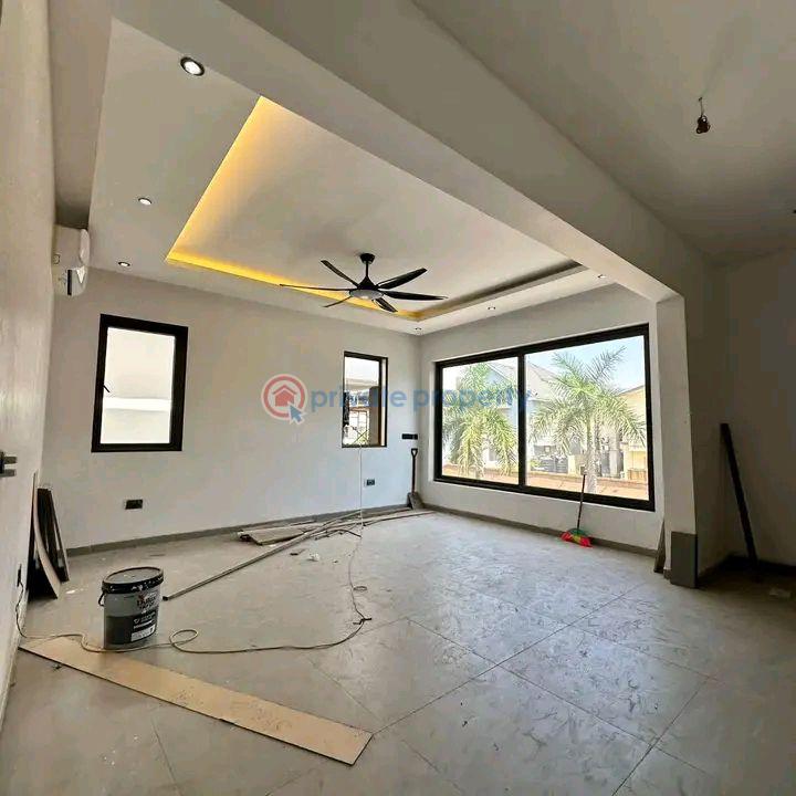4 bedroom House For Sale Cantonments Accra - 8