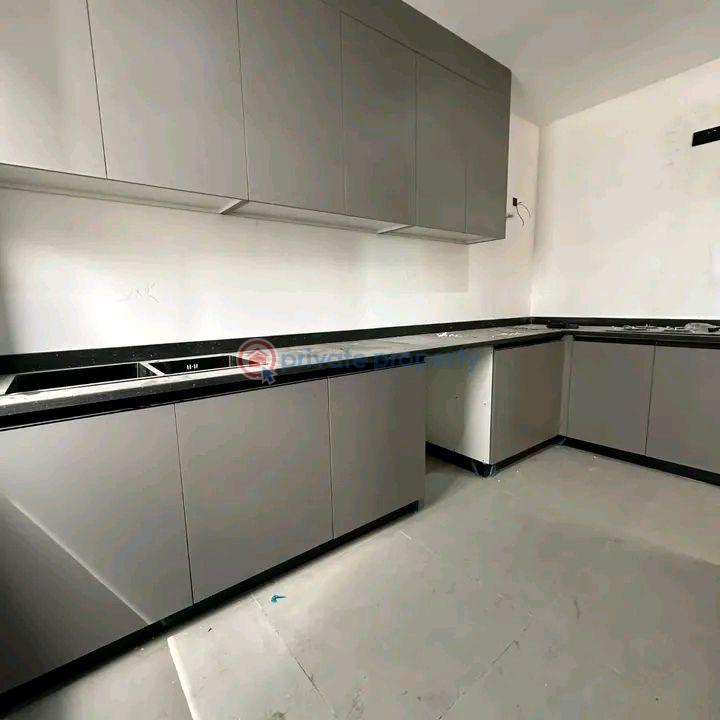 4 bedroom House For Sale Cantonments Accra - 7