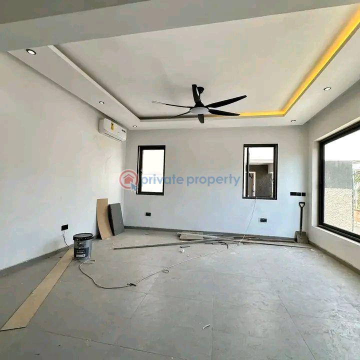 4 bedroom House For Sale Cantonments Accra - 9