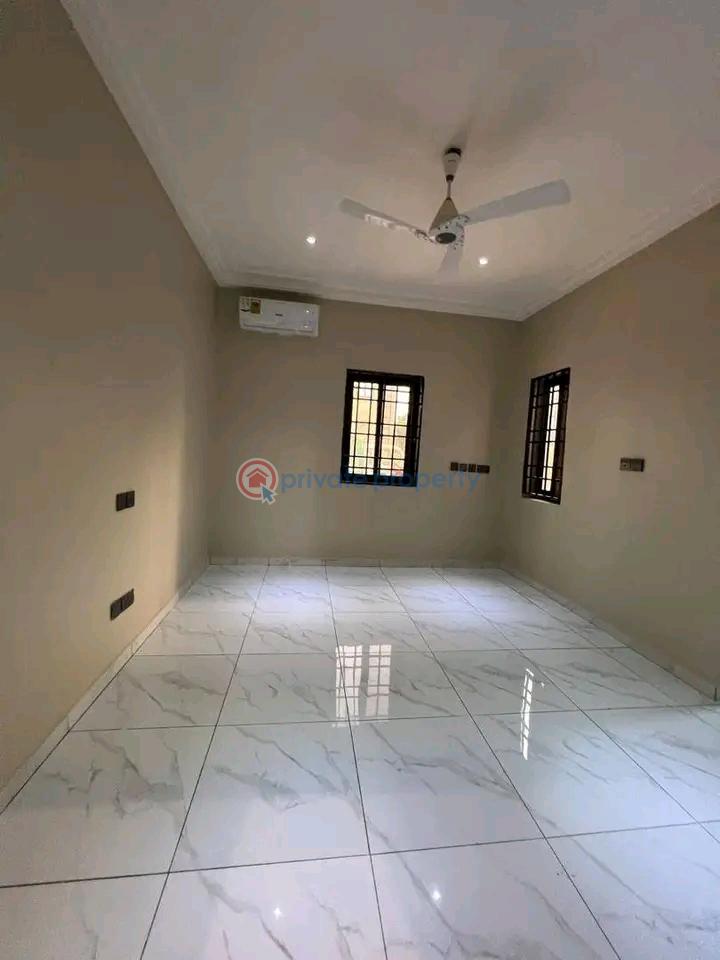4 bedroom Townhouse For Sale Ogbojo East Legon Accra - 2