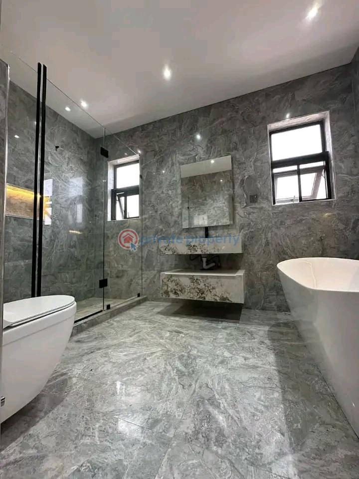 4 bedroom House For Sale Manet Spintex Accra - 4