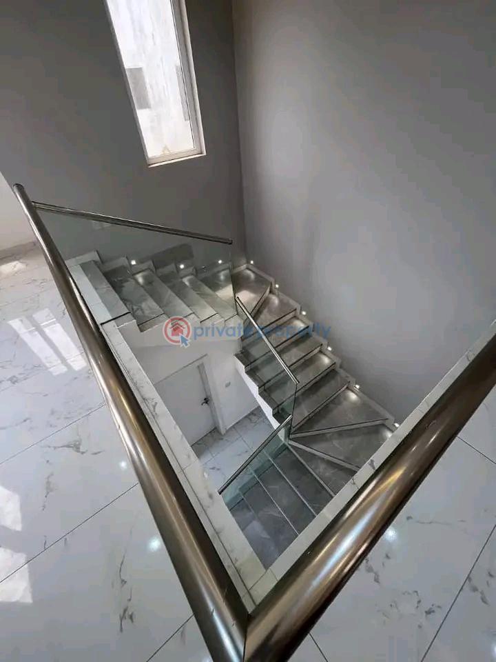 4 bedroom House For Sale Manet Spintex Accra - 8