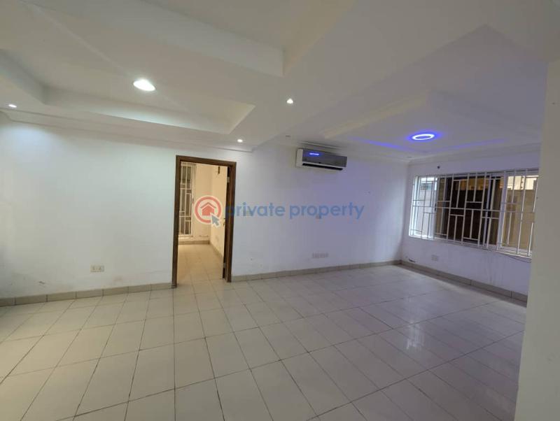 4 bedroom House For Rent Tesano Accra - 9