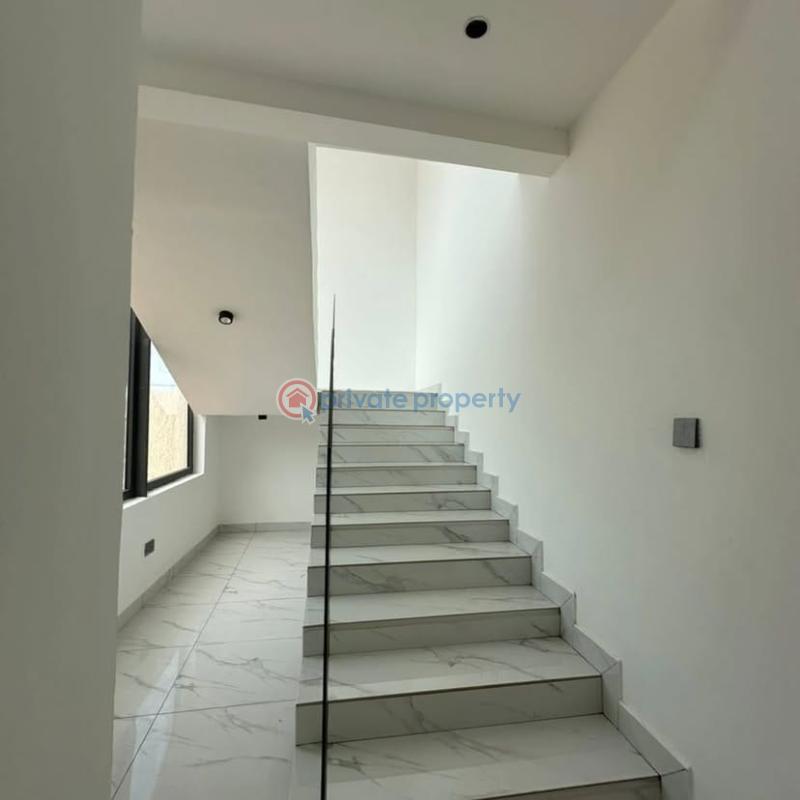 4 bedroom House For Sale Ars Roundabout Ogbojo Adenta Municipal Accra - 4