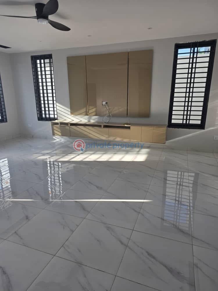4 bedroom Detached Duplex For Sale Lakeside Estates. Adenta Municipal Accra - 7
