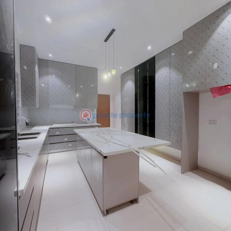 4 bedroom House For Sale Sakumono Spintex Accra - 10