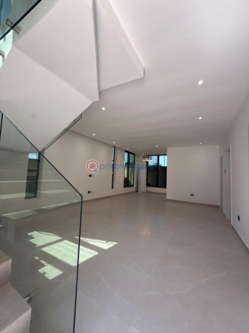 4 bedroom House For Sale East Airport Airport Residential Area Accra - 3