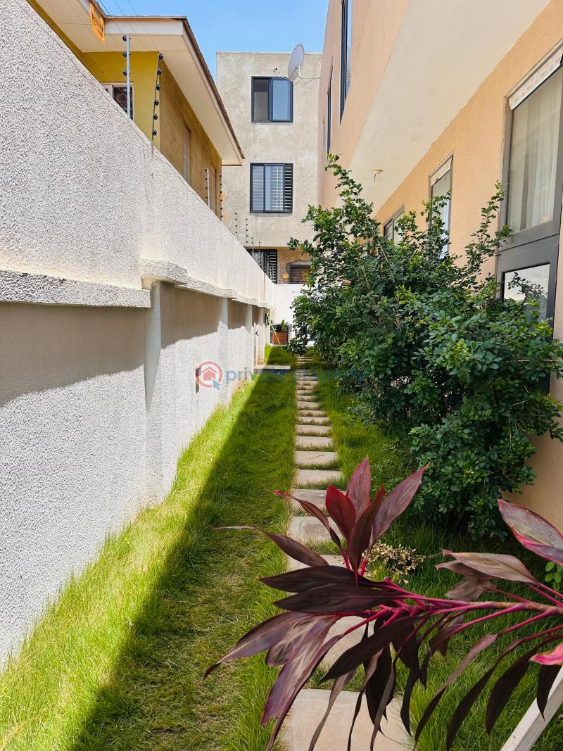 4 bedroom House For Sale Adjiringanor East Legon Accra - 9