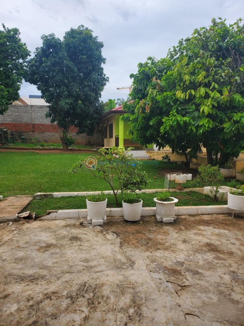 4 bedroom House For Sale Airport Residential Area Accra - 3