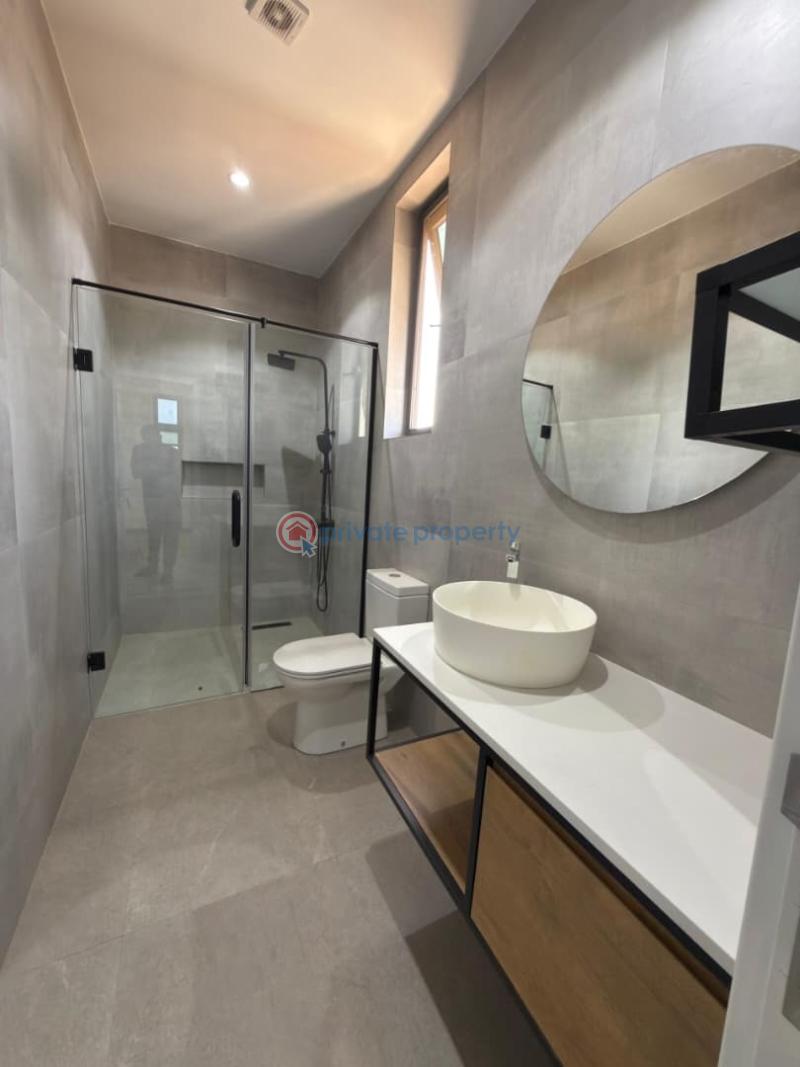 4 bedroom House For Sale East Airport Airport Residential Area Accra - 9